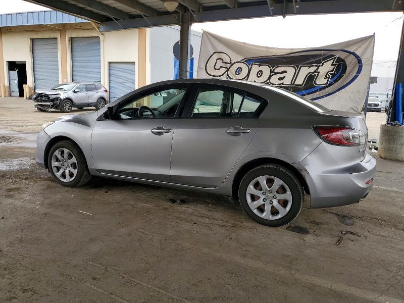 Photo 2 from auction – 2013 MAZDA 3 I with VIN JM1BL1UP7D1748838