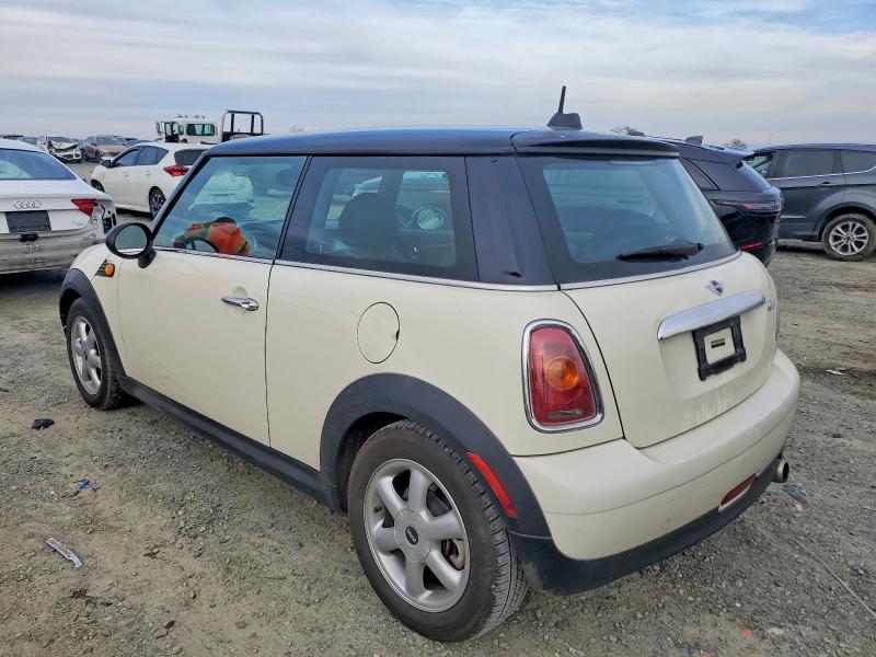 Photo 2 from auction – 2010 MINI COOPER with VIN WMWMF3C5XATZ26296