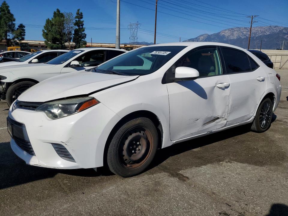 TOYOTA COROLLA 2015 with VIN 5YFBURHE4FP194502 - Photo from auction