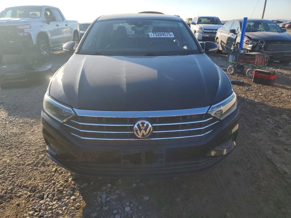 Photo 5 from auction – 2019 VOLKSWAGEN JETTA with VIN 3VWG57BU2KM002550
