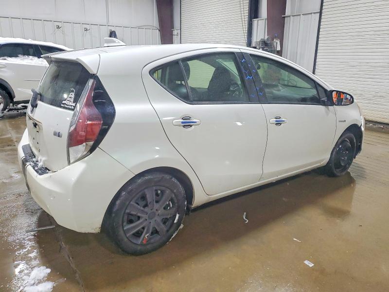 Photo 3 from auction – 2015 TOYOTA PRIUS C with VIN JTDKDTB39F1576761