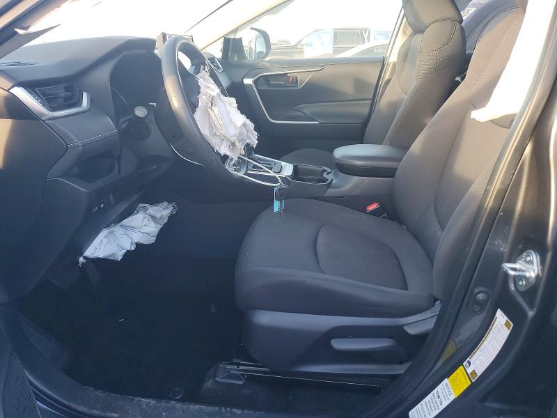 Photo 7 from auction – 2019 TOYOTA RAV4 LE with VIN JTMH1RFV8KD038076