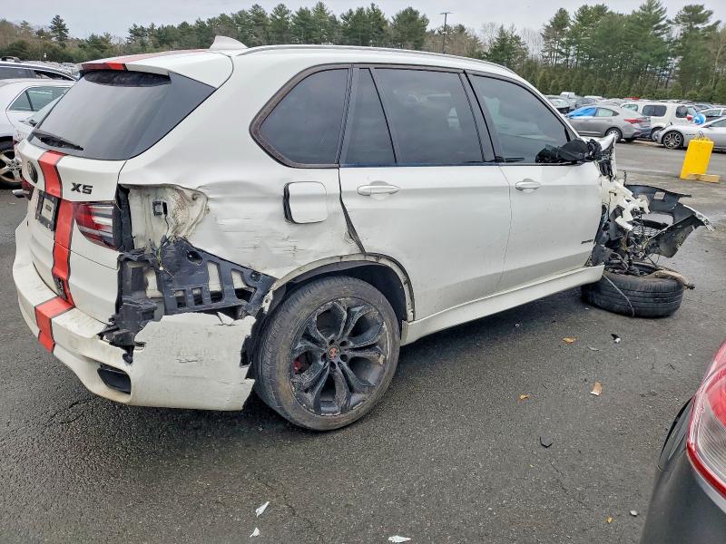 Photo 3 from auction – 2014 BMW X5 with VIN 5UXKR6C52E0C03778