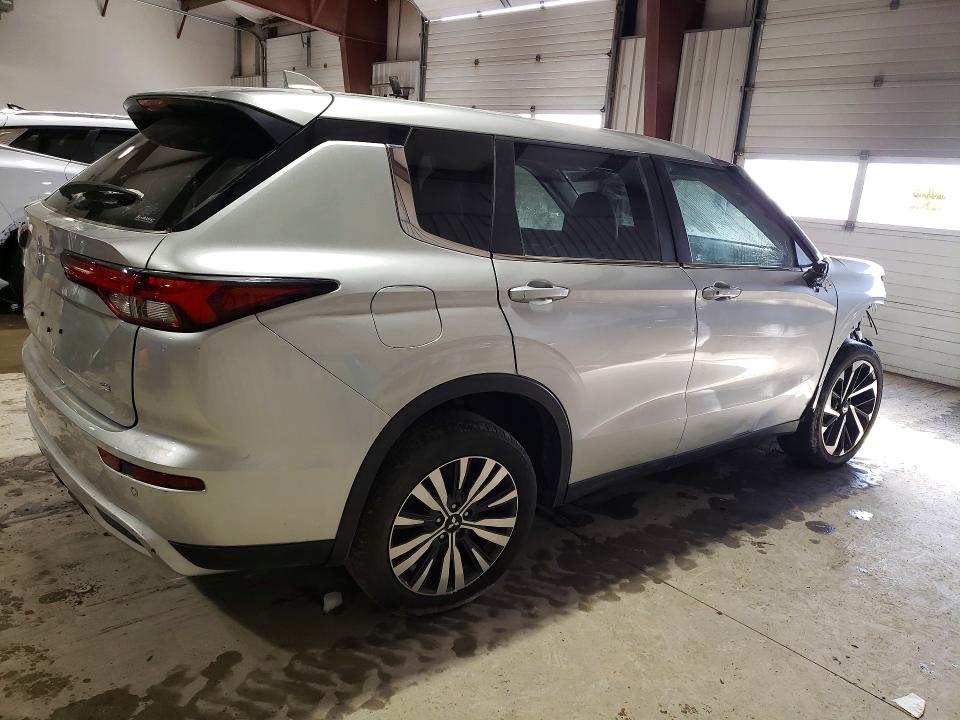 Photo 3 from auction – 2024 MITSUBISHI OUTLANDER with VIN JA4J4VA81RZ049933