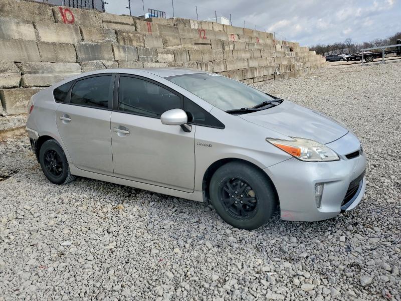 Photo 4 from auction – 2015 TOYOTA PRIUS with VIN JTDKN3DU2F1896443