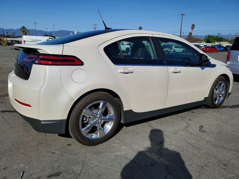 Photo 3 from auction – 2012 CHEVROLET VOLT with VIN 1G1RH6E48CU126496