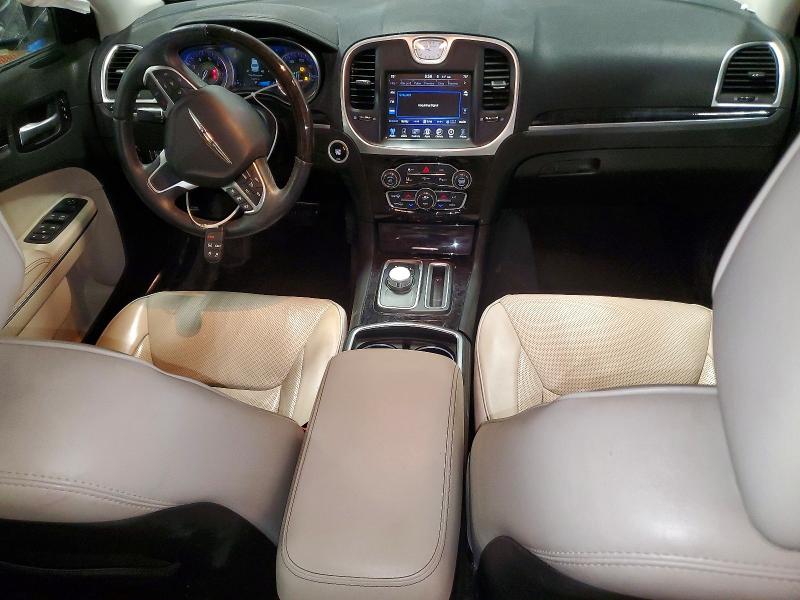 Photo 8 from auction – 2016 CHRYSLER 300C with VIN 2C3CCAKG9GH358390