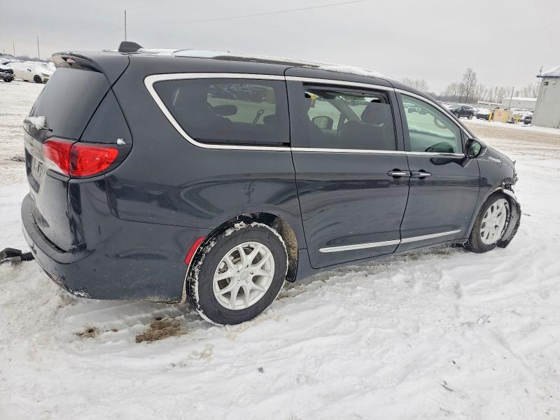 Photo 3 from auction – 2020 CHRYSLER PACIFICA with VIN 2C4RC1BG9LR275438