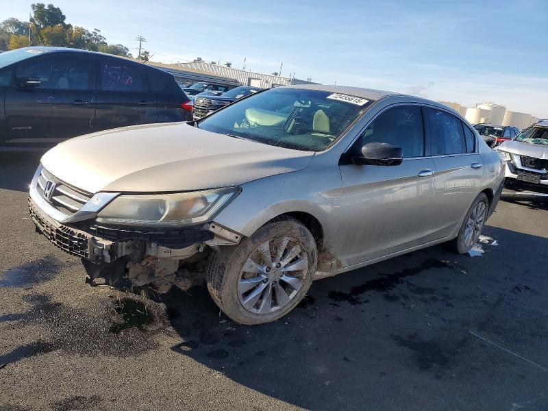 HONDA ACCORD 2013 with VIN 1HGCR2F79DA152928 - Photo from auction