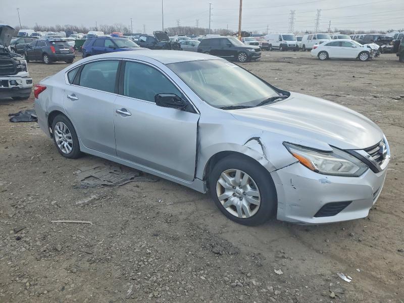 Photo 4 from auction – 2016 NISSAN ALTIMA with VIN 1N4AL3AP1GN332931