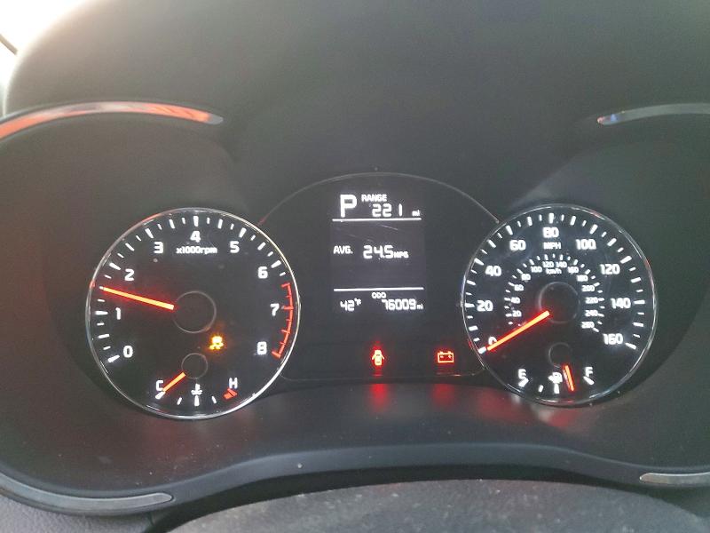 Photo 9 from auction – 2017 KIA FORTE LX with VIN 3KPFK4A71HE143095