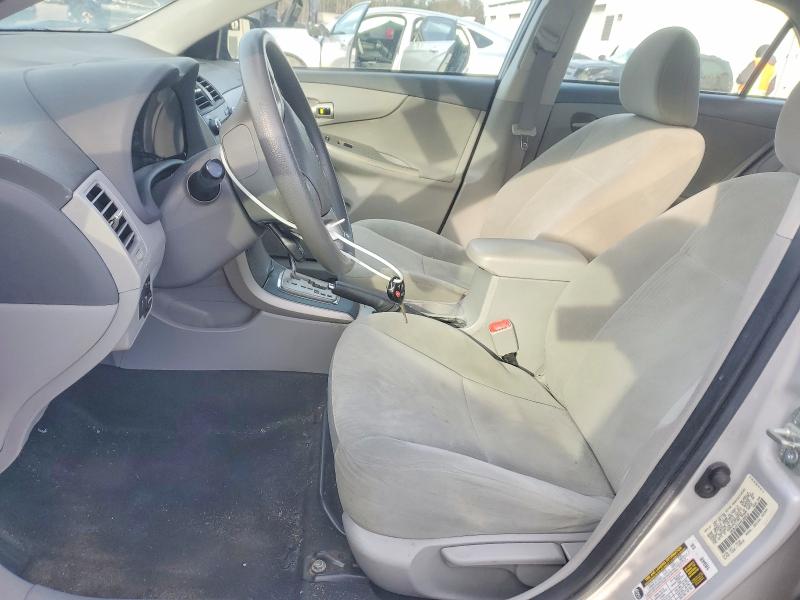 Фото 7 с аукциона – 2010 TOYOTA COROLLA с VIN 1NXBU4EEXAZ185012