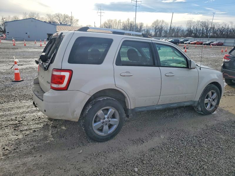 Photo 3 from auction – 2009 FORD ESCAPE LIM with VIN 1FMCU94G79KD00256