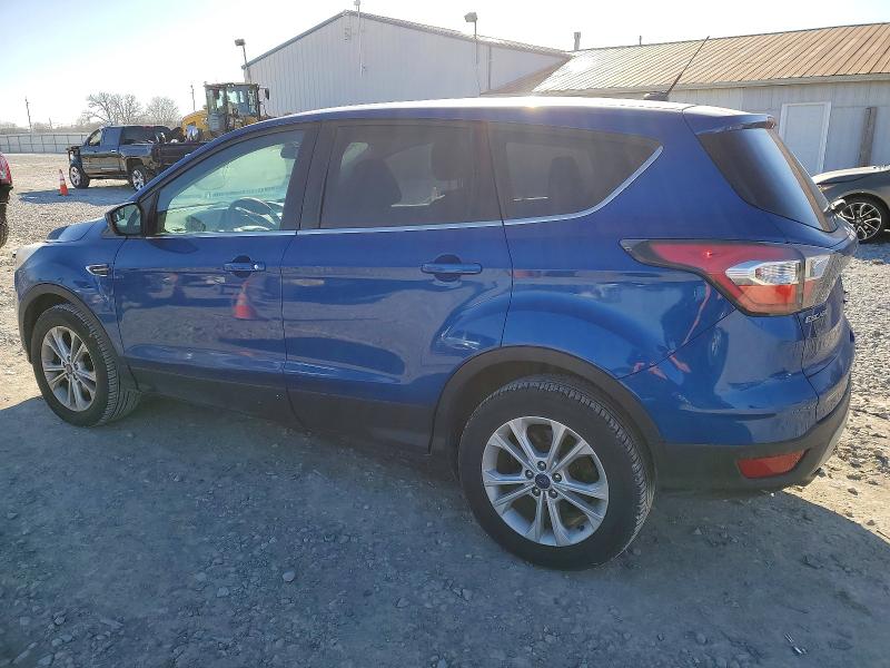 Photo 2 from auction – 2017 FORD ESCAPE SE with VIN 1FMCU9GD5HUB33769