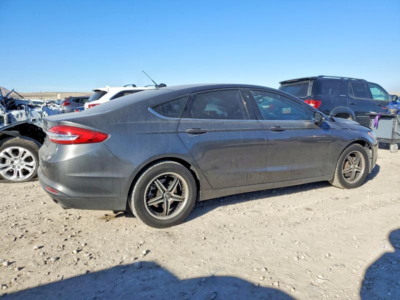 Photo 3 from auction – 2017 FORD FUSION with VIN 3FA6P0H77HR281058