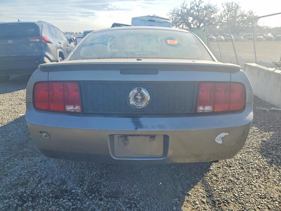 Photo 6 from auction – 2008 FORD MUSTANG with VIN 1ZVHT80N185115884
