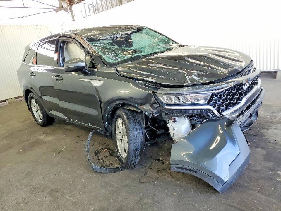 Photo 4 from auction – 2023 KIA SORENTO with VIN 5XYRG4LC1PG182862