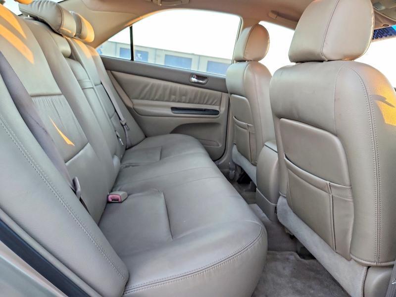 Photo 10 from auction – 2005 TOYOTA CAMRY with VIN 4T1BE32K15U096470