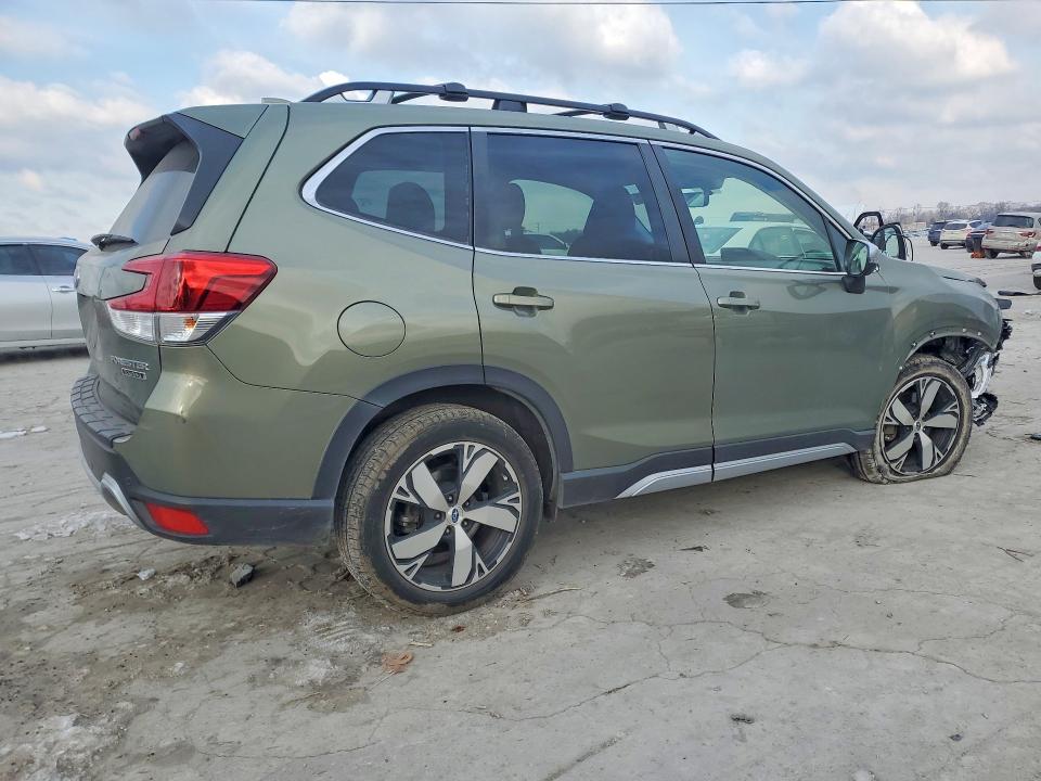 Photo 3 from auction – 2021 SUBARU FORESTER T with VIN JF2SKAXC6MH410688