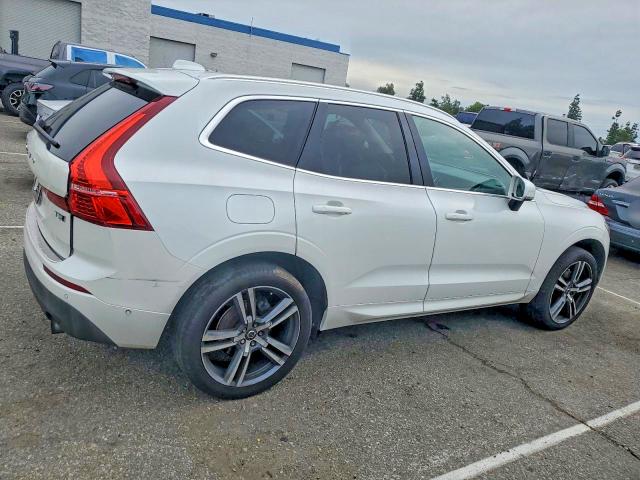 Photo 3 from auction – 2018 VOLVO XC60 T5 MO with VIN YV4102RK7J1018296