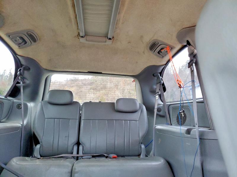Photo 10 from auction – 2005 CHRYSLER TOWN CNTRY with VIN 2C4GP54LX5R506234