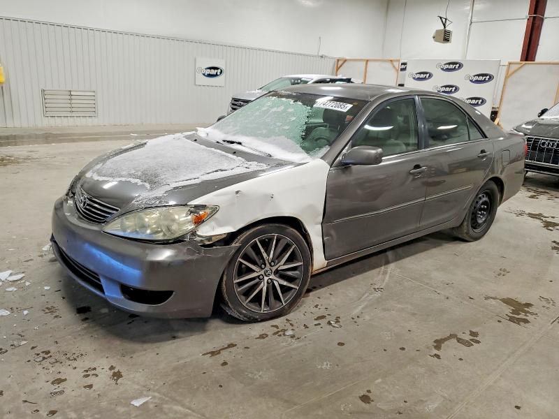 TOYOTA CAMRY LE 2005 with VIN 4T1BF32K85U596655 - Photo from auction