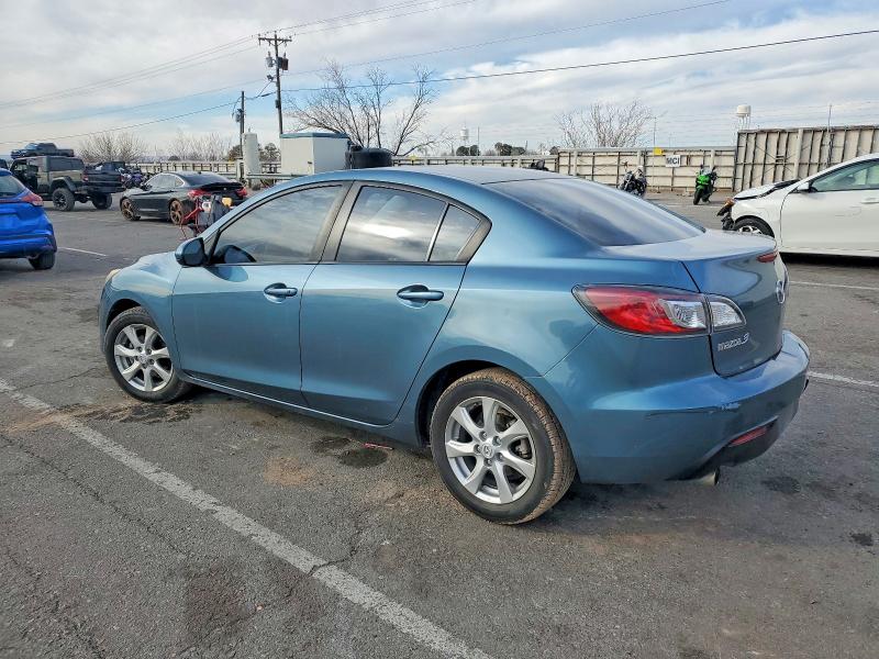 Photo 2 from auction – 2011 MAZDA 3 with VIN JM1BL1VG1B1453181