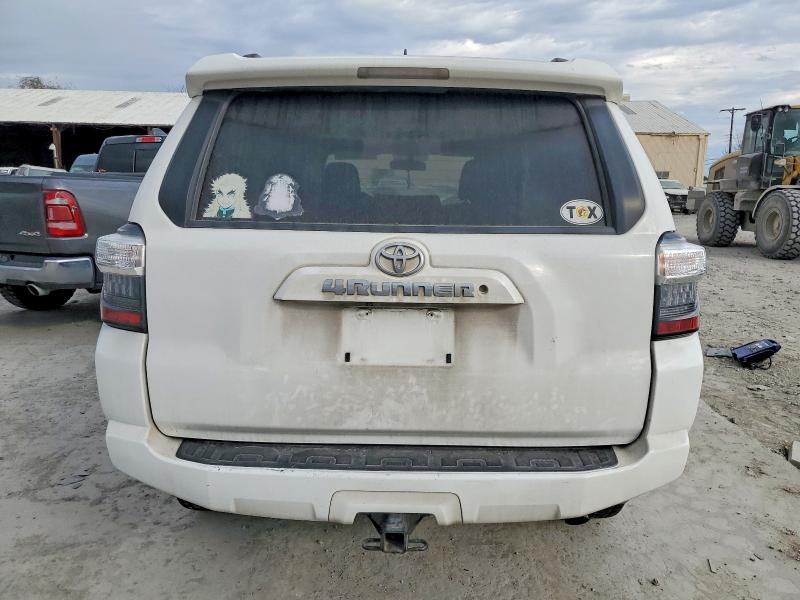 Photo 6 from auction – 2019 TOYOTA 4RUNNER with VIN JTEZU5JR0K5211822
