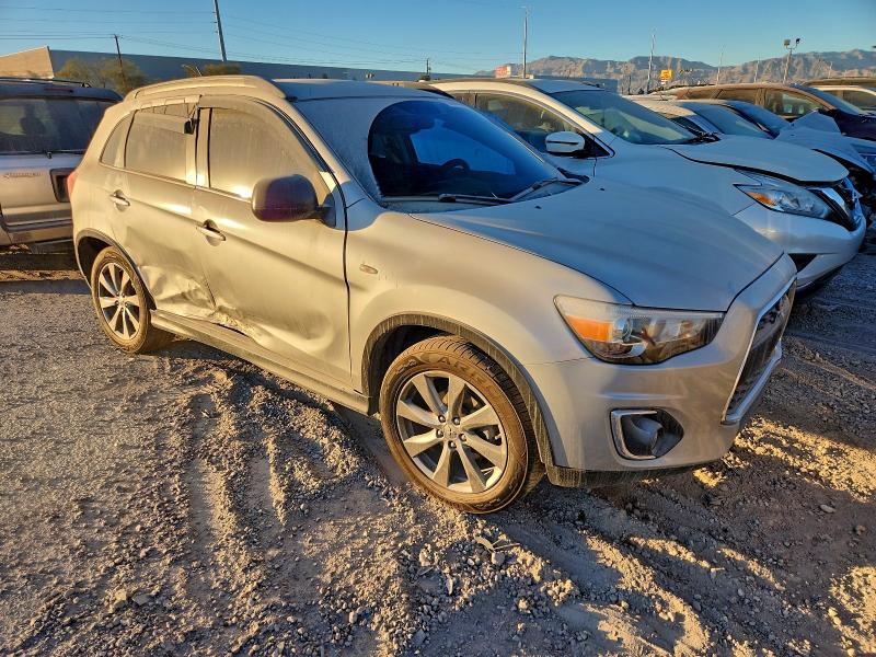 Zdjęcie 4 z aukcji – 2013 MITSUBISHI OUTLANDER z VIN 4A4AP5AU0DE017722