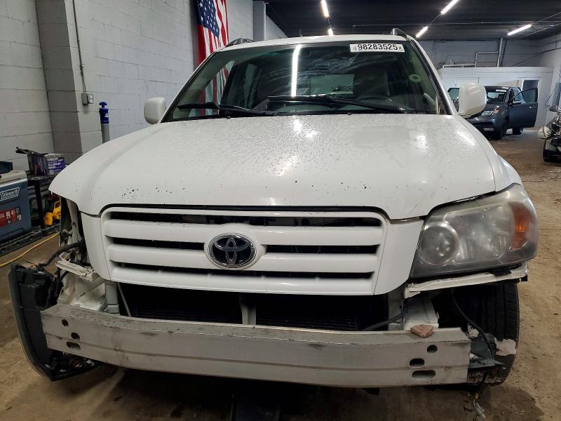 Photo 5 from auction – 2005 TOYOTA HIGHLANDER with VIN JTEEP21A450104627