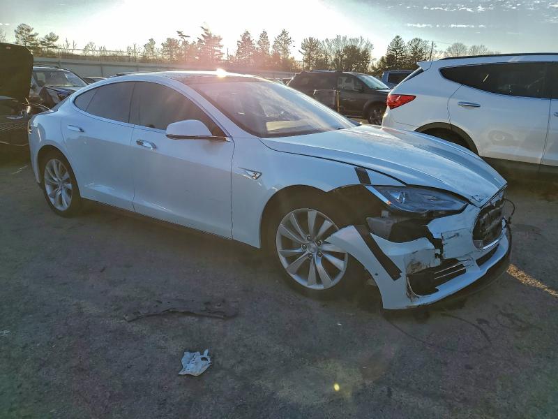 Photo 4 from auction – 2015 TESLA MODEL S with VIN 5YJSA1E12FF109602