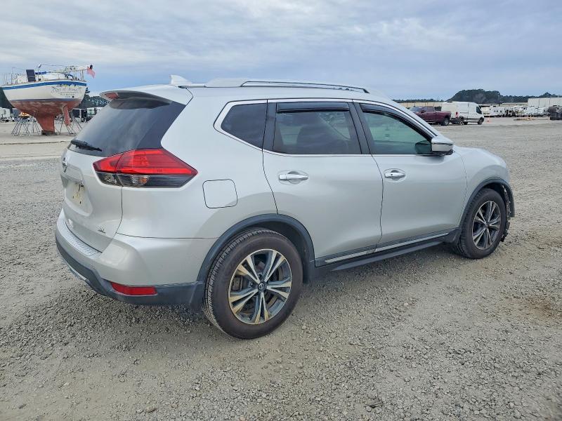 Photo 3 from auction – 2017 NISSAN ROGUE S with VIN 5N1AT2MT2HC755488