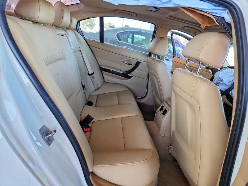 Photo 10 from auction – 2011 BMW 328 with VIN WBAPH7G59BNM57734