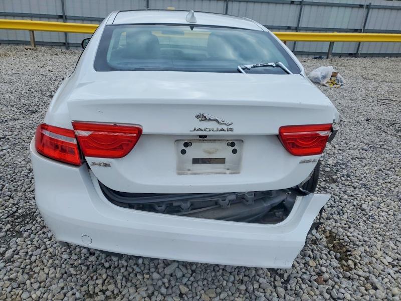 Foto 6 de la subasta – 2017 JAGUAR XE con VIN SAJAR4BG6HA978733