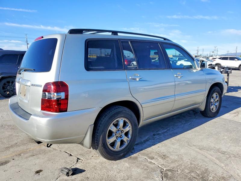 Photo 3 from auction – 2004 TOYOTA HIGHLANDER with VIN JTEDP21A840025469