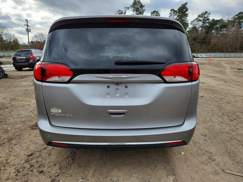 Photo 6 from auction – 2017 CHRYSLER PACIFICA with VIN 2C4RC1BG9HR517507