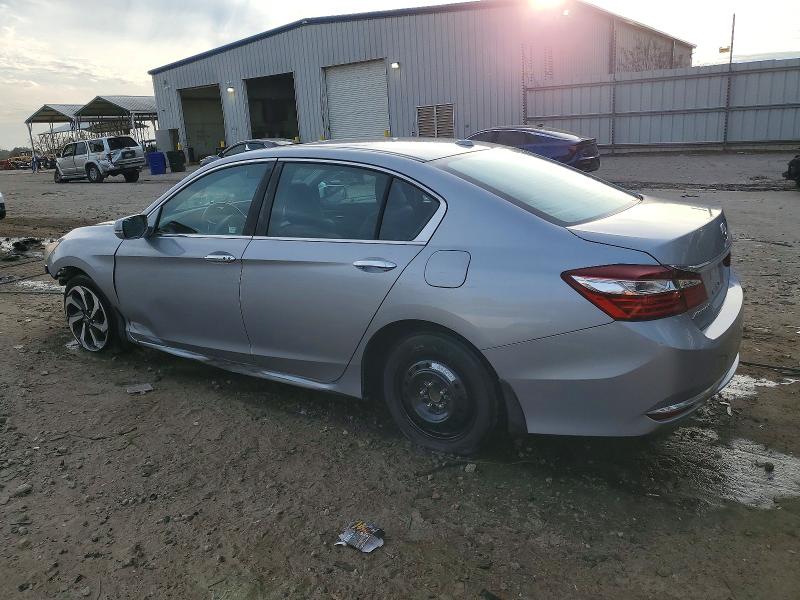 Photo 2 from auction – 2017 HONDA ACCORD with VIN 1HGCR2F89HA011811