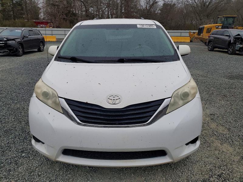 Photo 5 from auction – 2012 TOYOTA SIENNA LE with VIN 5TDKK3DC8CS235675