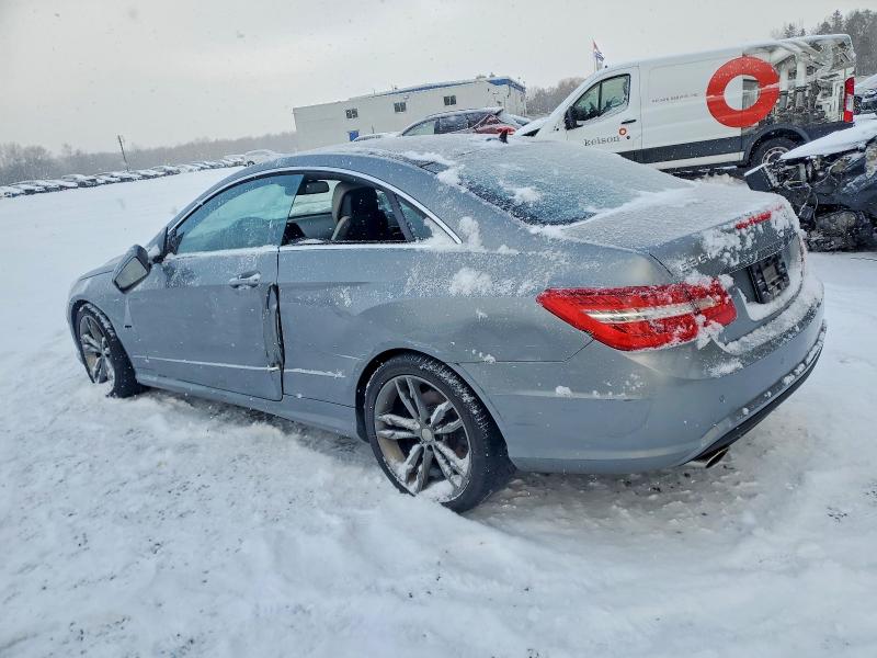 Photo 2 from auction – 2011 MERCEDES-BENZ E with VIN WDDKJ5GB0BF115567