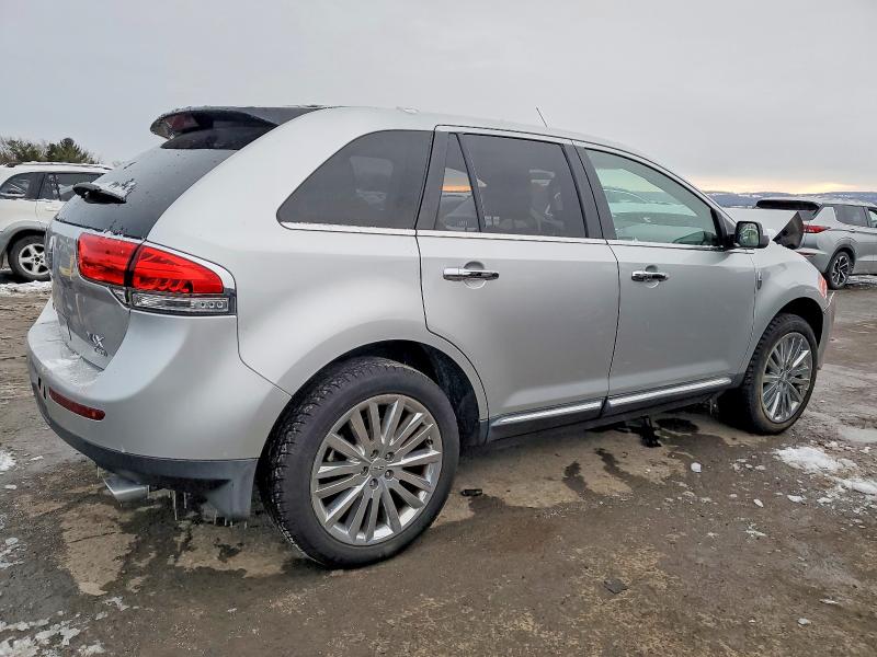 Photo 3 from auction – 2011 LINCOLN MKX with VIN 2LMDJ8JK5BBJ31066