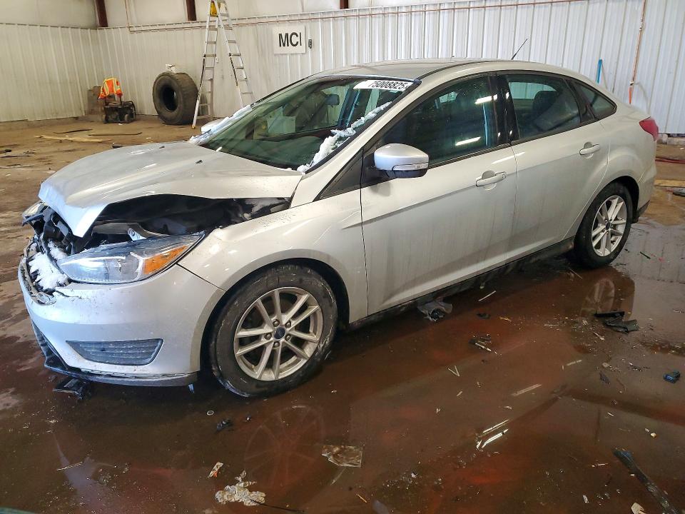 FORD FOCUS SE 2015 with VIN 1FADP3F23FL270571 - Photo from auction
