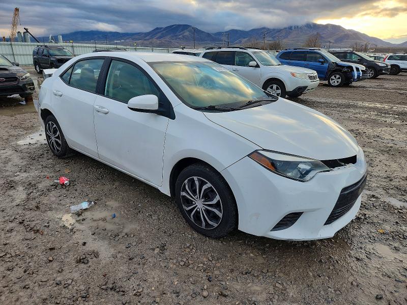 Photo 4 from auction – 2015 TOYOTA COROLLA L with VIN 5YFBURHE8FP358947