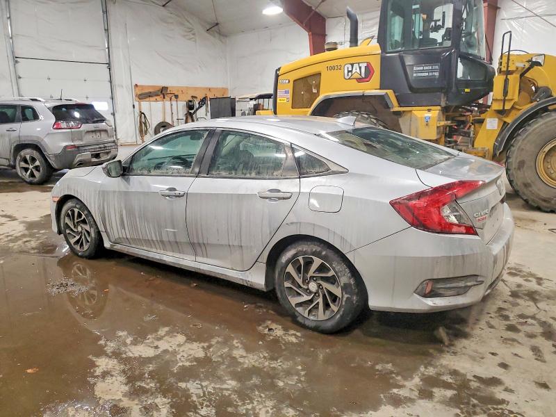 Photo 2 from auction – 2018 HONDA CIVIC EX with VIN 19XFC2F72JE202946