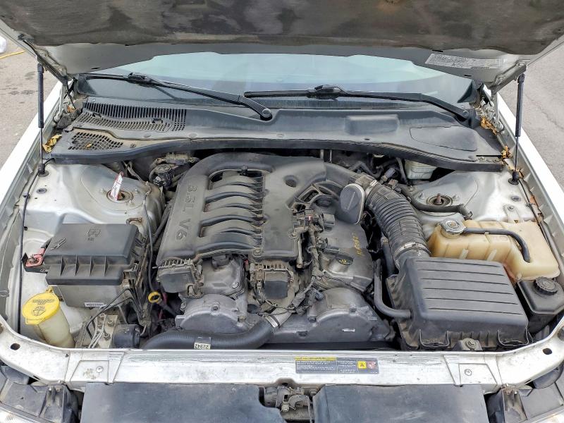 Photo 11 from auction – 2005 CHRYSLER 300 TOURIN with VIN 2C3JA53G15H184220