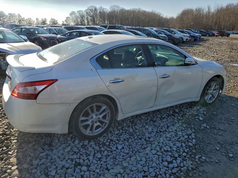 Photo 3 from auction – 2010 NISSAN MAXIMA S with VIN 1N4AA5AP5AC842963
