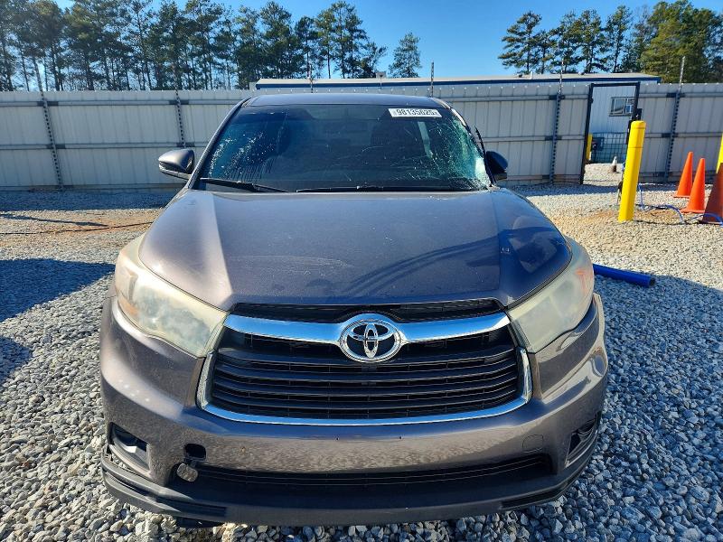 Photo 5 from auction – 2015 TOYOTA HIGHLANDER with VIN 5TDBKRFHXFS134783