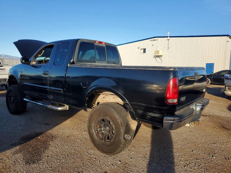 Photo 2 from auction – 2000 FORD F150 with VIN 1FTRX18L1YKA51241