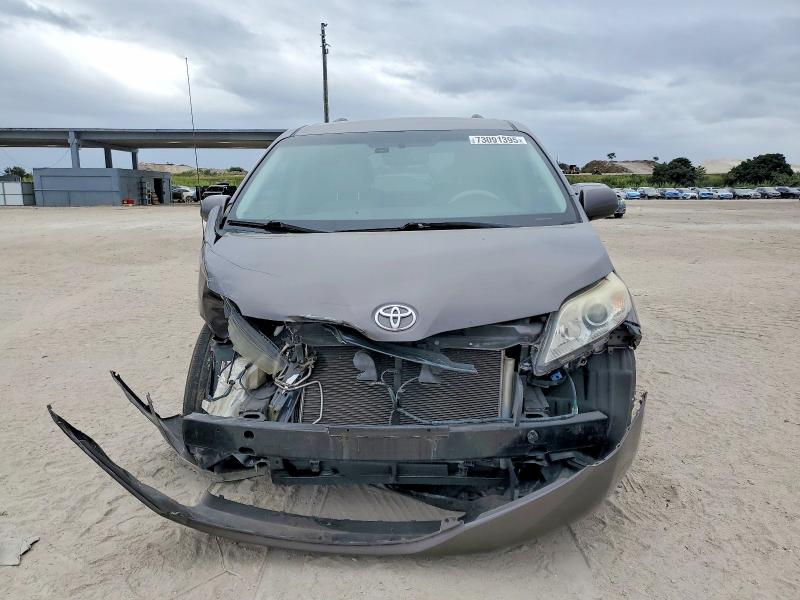 Photo 5 from auction – 2012 TOYOTA SIENNA with VIN 5TDKK3DC5CS241370