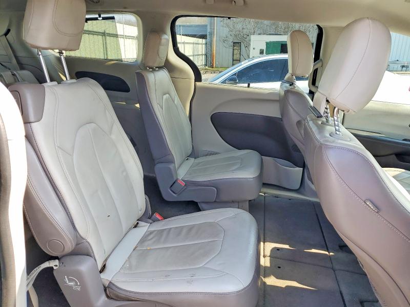 Photo 11 from auction – 2017 CHRYSLER PACIFICA T with VIN 2C4RC1BG3HR654300