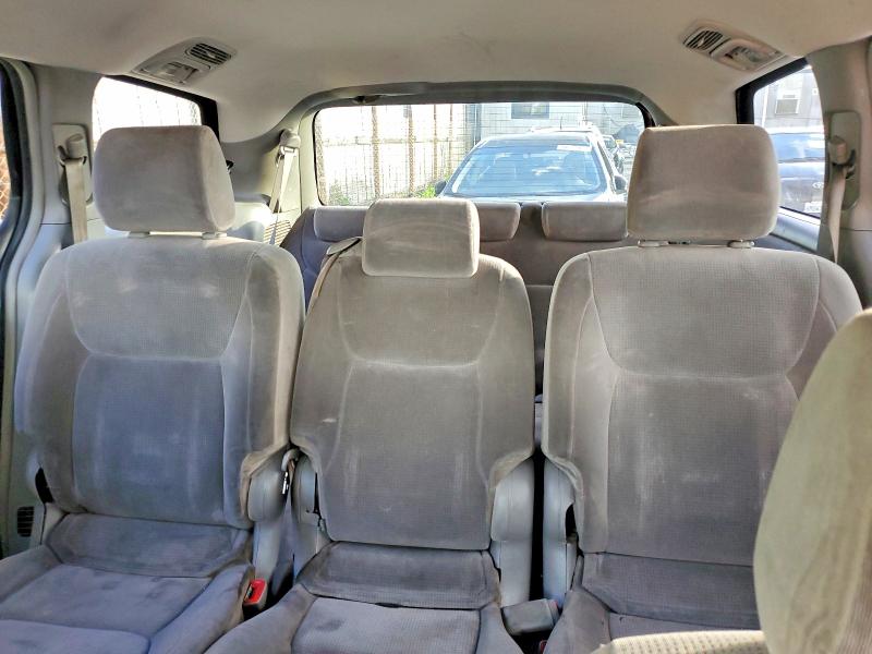 Photo 10 from auction – 2004 TOYOTA SIENNA CE with VIN 5TDZA23C84S198934